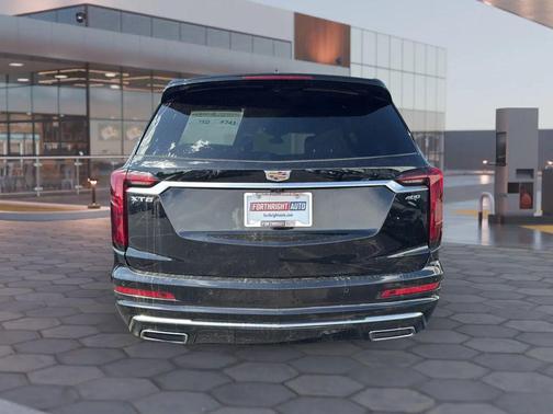 2023 Cadillac XT6 Premium Luxury FWD