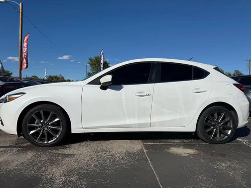 2018 Mazda Mazda3 Touring