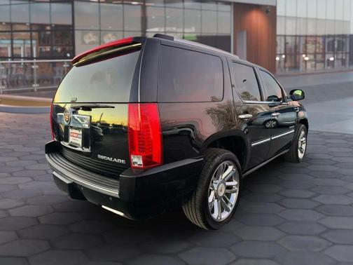 2014 Cadillac Escalade Platinum Edition