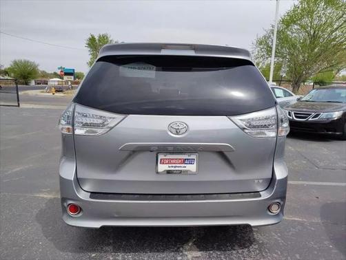 2014 Toyota Sienna SE