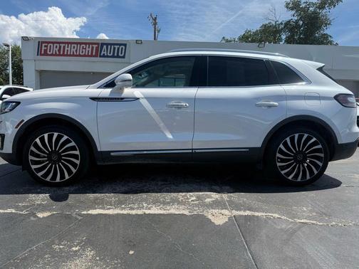 2019 Lincoln Nautilus Black Label