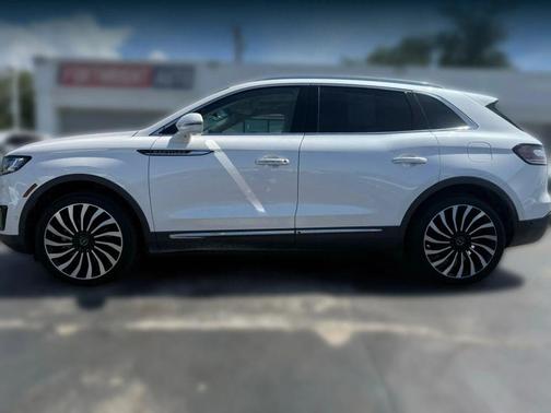 2019 Lincoln Nautilus Black Label