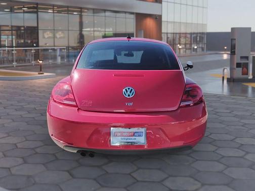 2014 Volkswagen Beetle DSG 2.0L TDI w/Sun/Sound/Nav