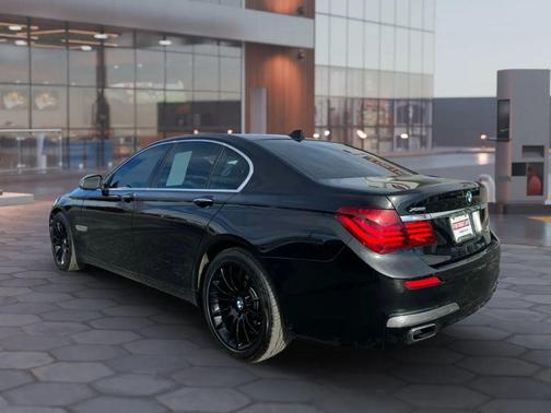 2013 BMW 750 i xDrive