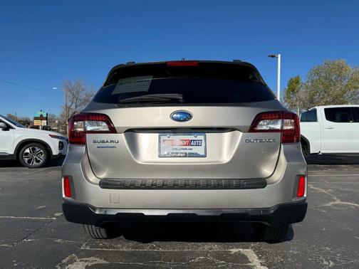 2016 Subaru Outback 2.5i Premium