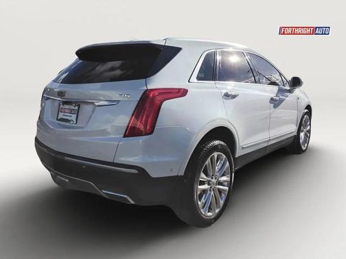 Crystal White Tricoat 2018 Cadillac XT5 Platinum