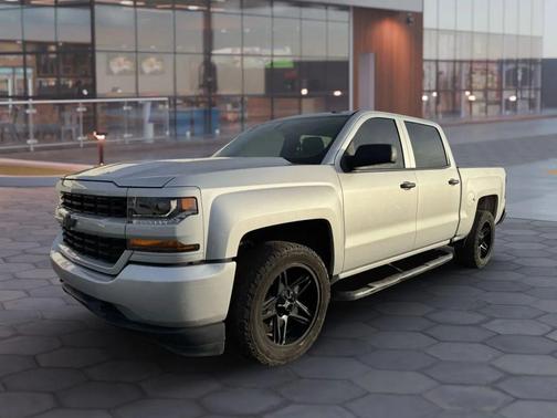 2018 Chevrolet Silverado 1500 Custom