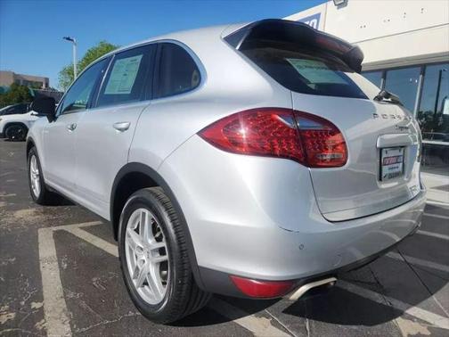 2011 Porsche Cayenne Base