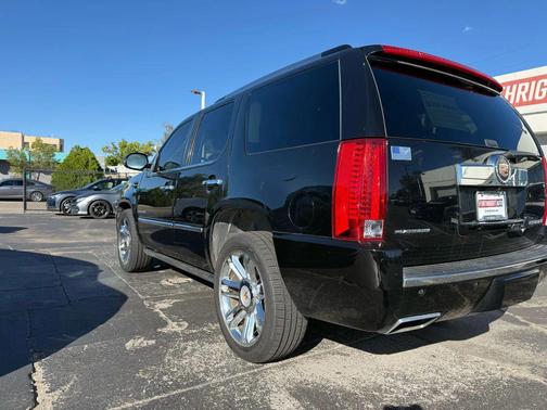 2014 Cadillac Escalade Platinum Edition