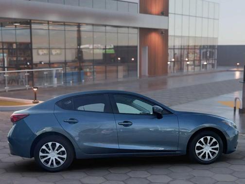 2016 Mazda Mazda3 i Sport