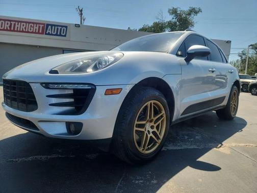 2017 Porsche Macan Sport Utility 4D
