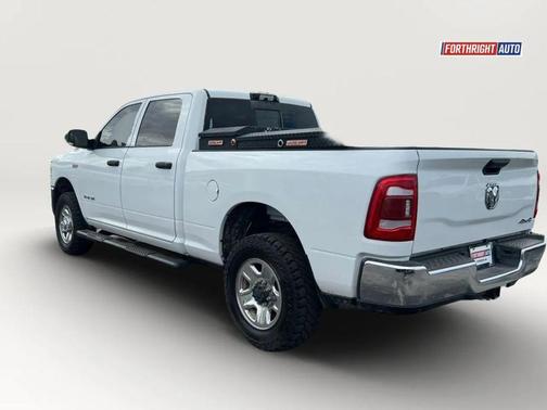 Bright White Clearcoat 2022 RAM 2500 Tradesman Crew Cab 4x4 6'4' Box