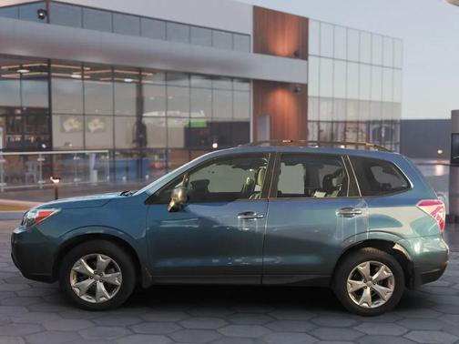 2015 Subaru Forester 2.5i