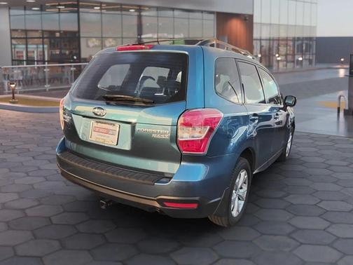 2015 Subaru Forester 2.5i