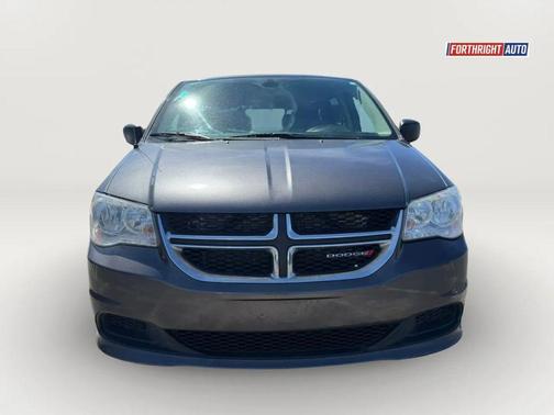 Granite Pearlcoat 2019 Dodge Grand Caravan SE