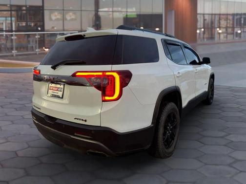 2021 GMC Acadia AWD AT4