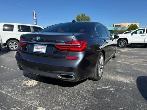2017 BMW 750 i xDrive