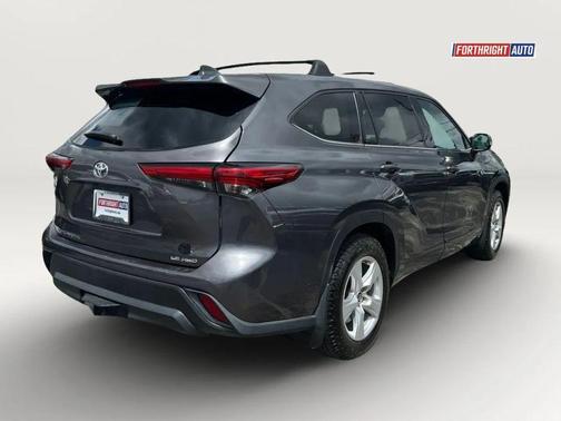 Gray 2021 Toyota Highlander LE