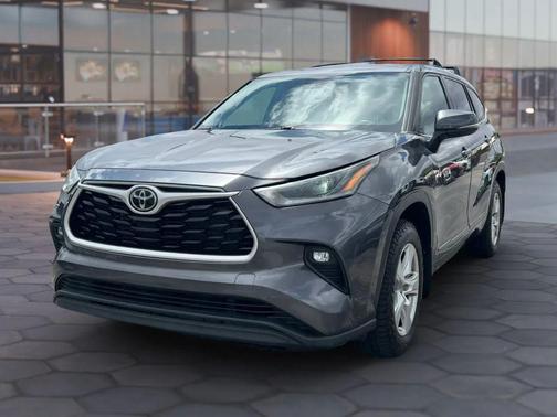 Gray 2021 Toyota Highlander LE