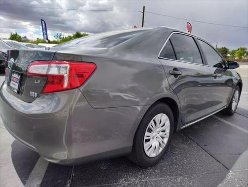2014 Toyota Camry Hybrid LE