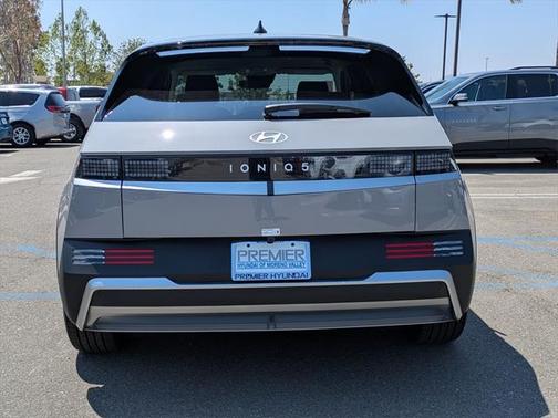 2025 Hyundai IONIQ 5 SE