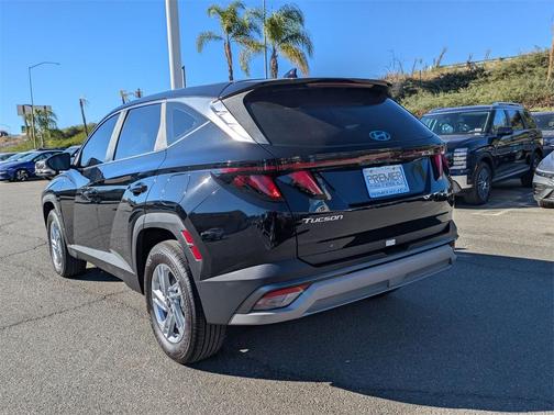 2025 Hyundai TUCSON SE