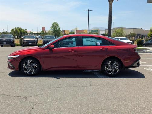 2025 Hyundai ELANTRA Limited