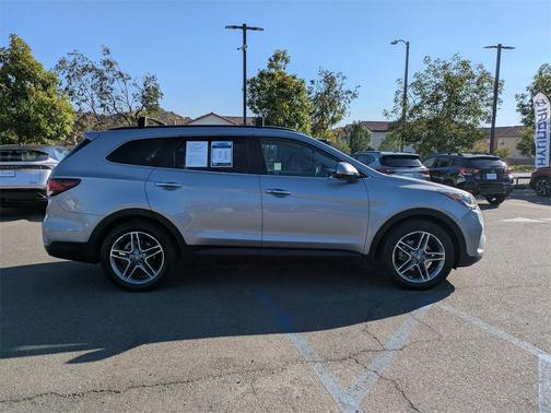 2017 Hyundai SANTA FE SE Ultimate
