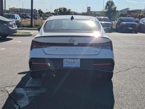 2025 Hyundai ELANTRA HEV SEL Sport