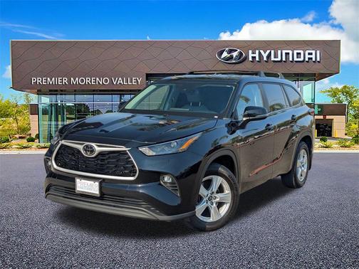 2023 Toyota Highlander LE