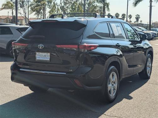 2023 Toyota Highlander LE