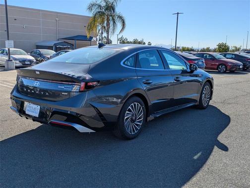2025 Hyundai SONATA Hybrid Limited