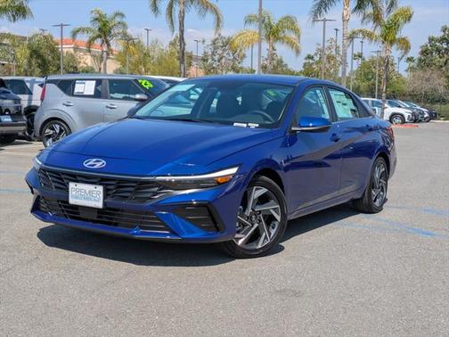 2025 Hyundai ELANTRA Limited