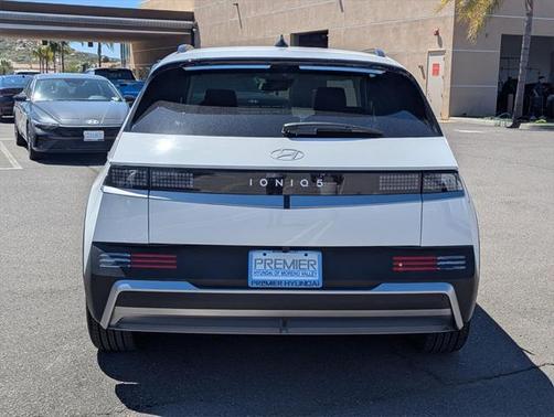2025 Hyundai IONIQ 5 SEL
