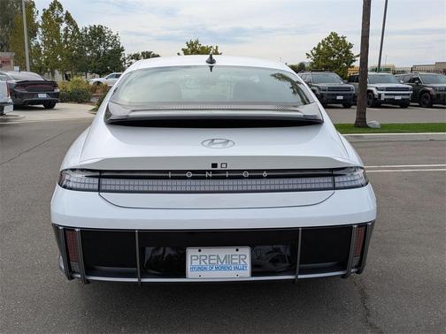 2025 Hyundai IONIQ 6 SE