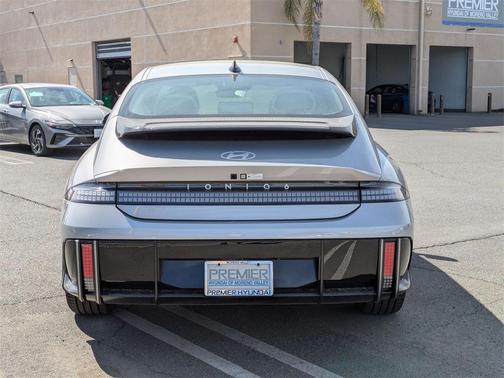 2025 Hyundai IONIQ 6 SEL