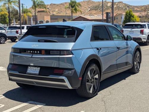 2025 Hyundai IONIQ 5 SE