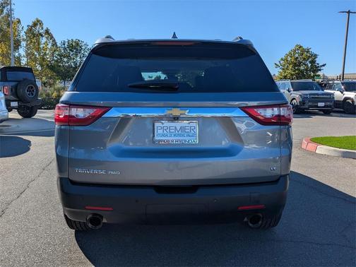 2021 Chevrolet Traverse LT Leather