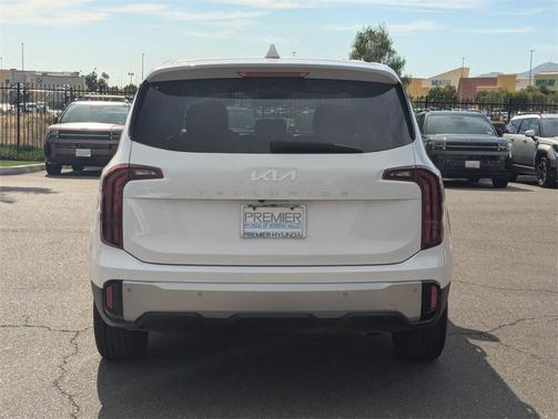 2024 Kia Telluride LX