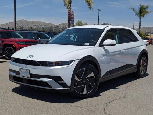 2025 Hyundai IONIQ 5 SE