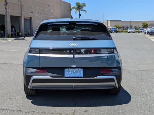2025 Hyundai IONIQ 5 SE