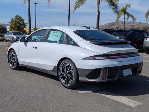 2025 Hyundai IONIQ 6 SEL