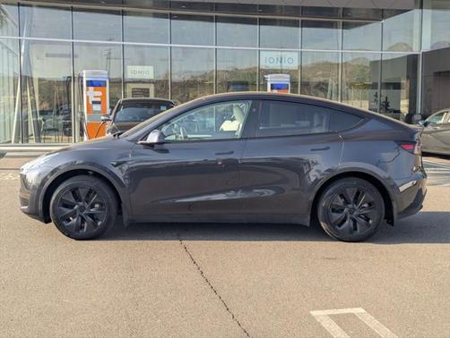 2024 Tesla Model Y Long Range Dual Motor All-Wheel Drive