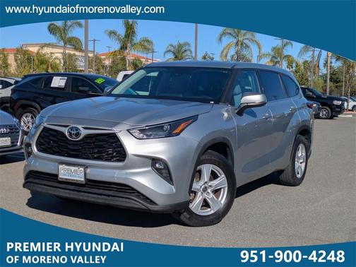 2022 Toyota Highlander LE