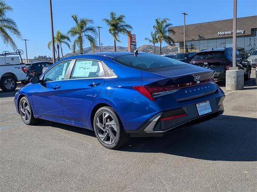 2025 Hyundai ELANTRA SEL