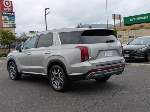 2025 Hyundai PALISADE SEL Premium