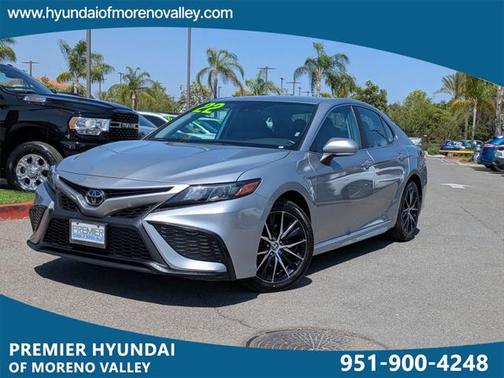 2022 Toyota Camry SE