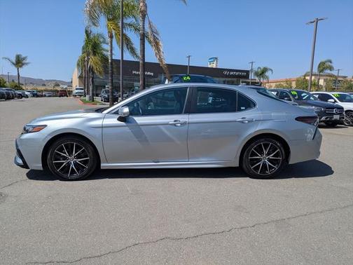 2022 Toyota Camry SE