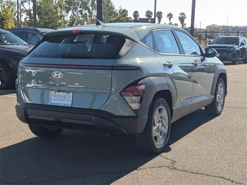 2025 Hyundai KONA SE