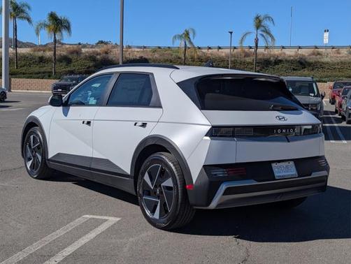 2025 Hyundai IONIQ 5 SEL